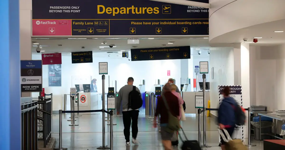 Airline bosses call for end to Covid travel restrictions in letter to Government