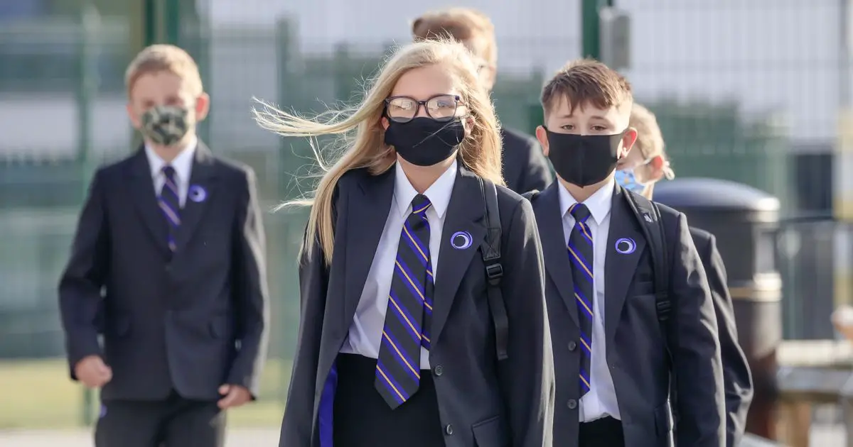 Education Secretary to vet local plans to bring back masks in England's schools