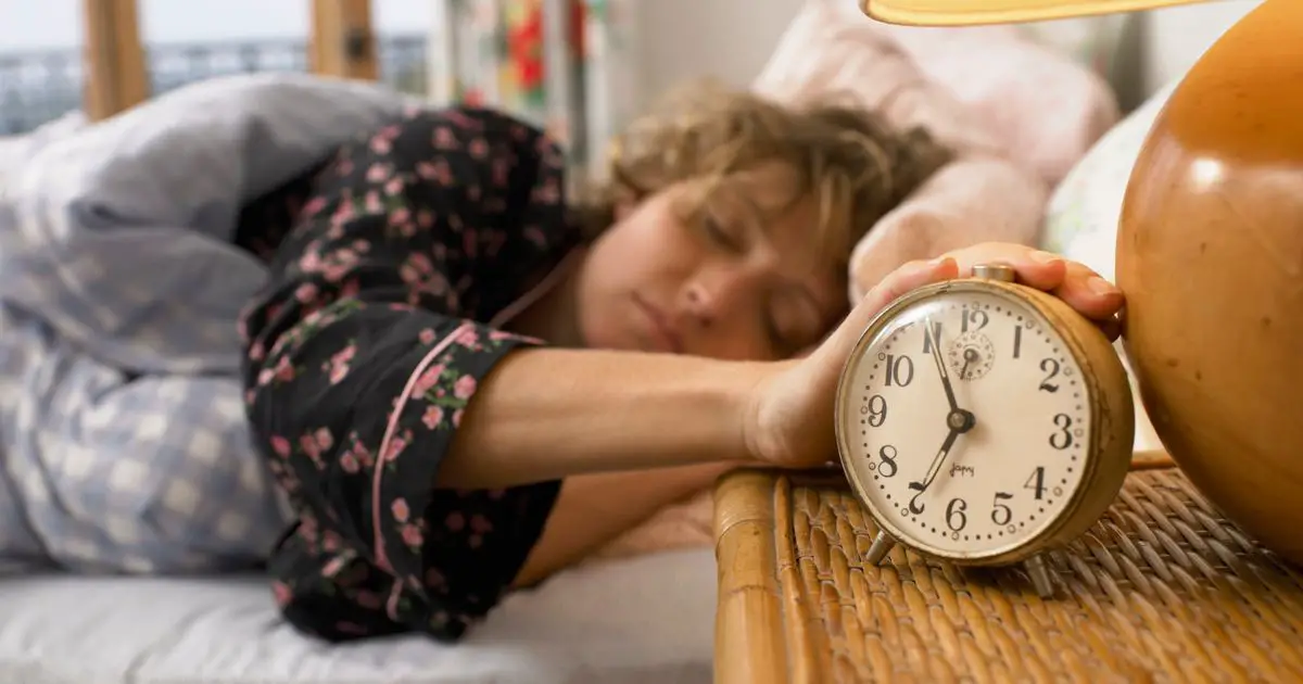 How to wake up quicker in the morning - 5 simple tips to make mornings easier