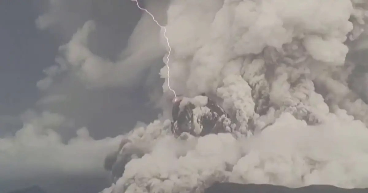 Massive volcano eruption kills at least one person in Tonga