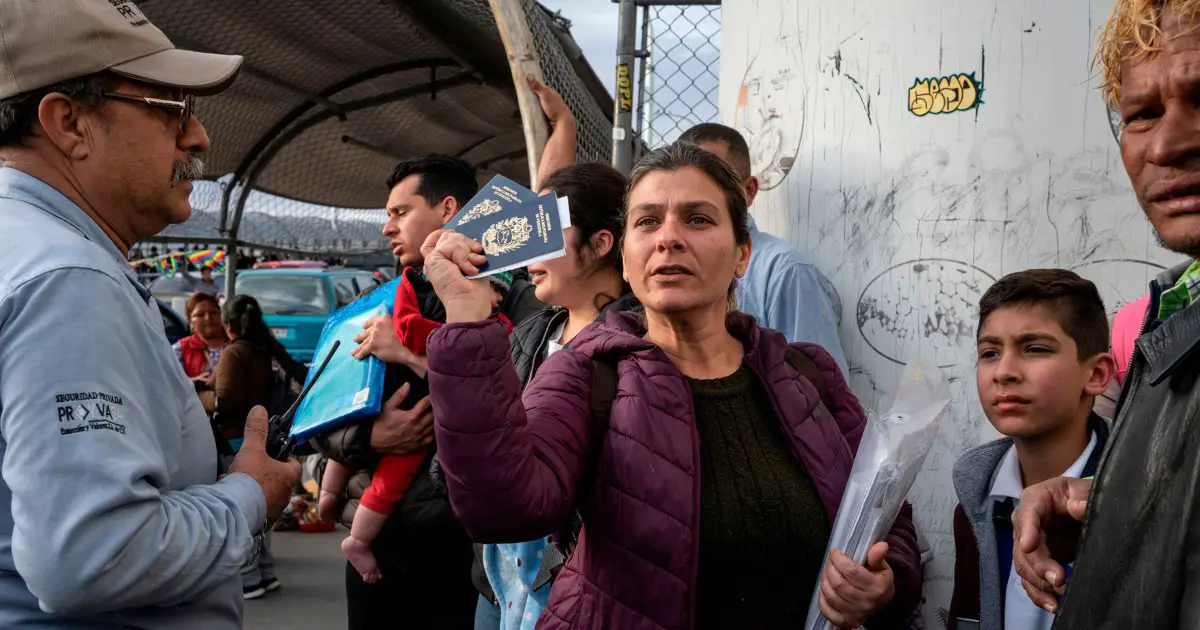 Mexico to begin requiring visas for Venezuelans amid migration surge