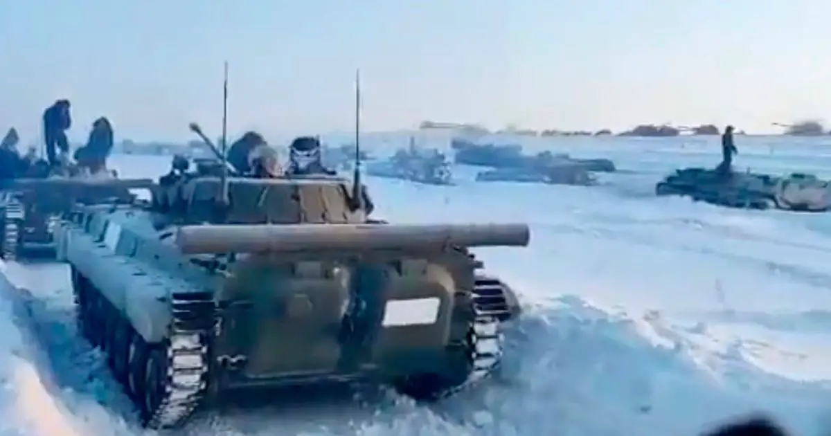 Ukraine crisis: Russian tanks surge to border as live-fire drills held near Ireland