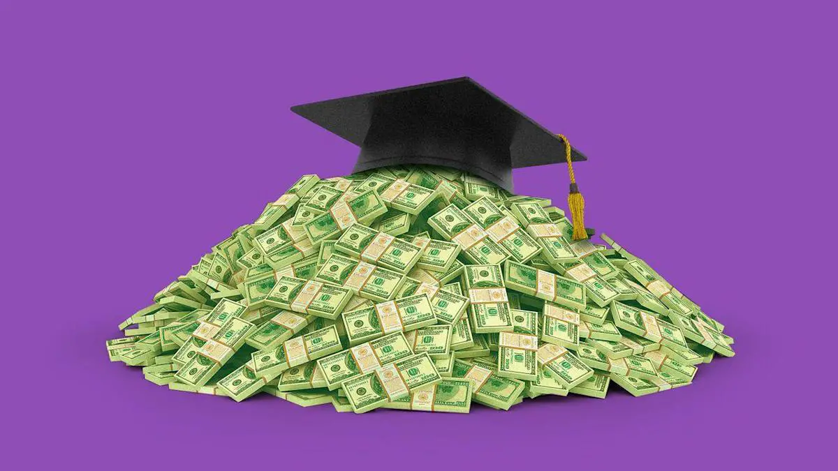 Axios Austin readers weigh in on student loan debt