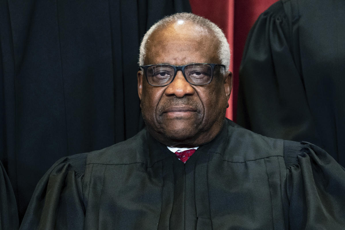 Black lawmakers blast plans for monument to Justice Thomas