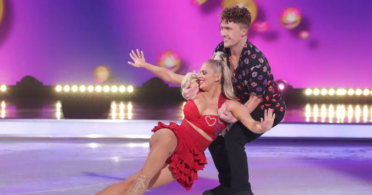 Dancing on Ice's Liberty Poole crashes while being lifted mid-routine