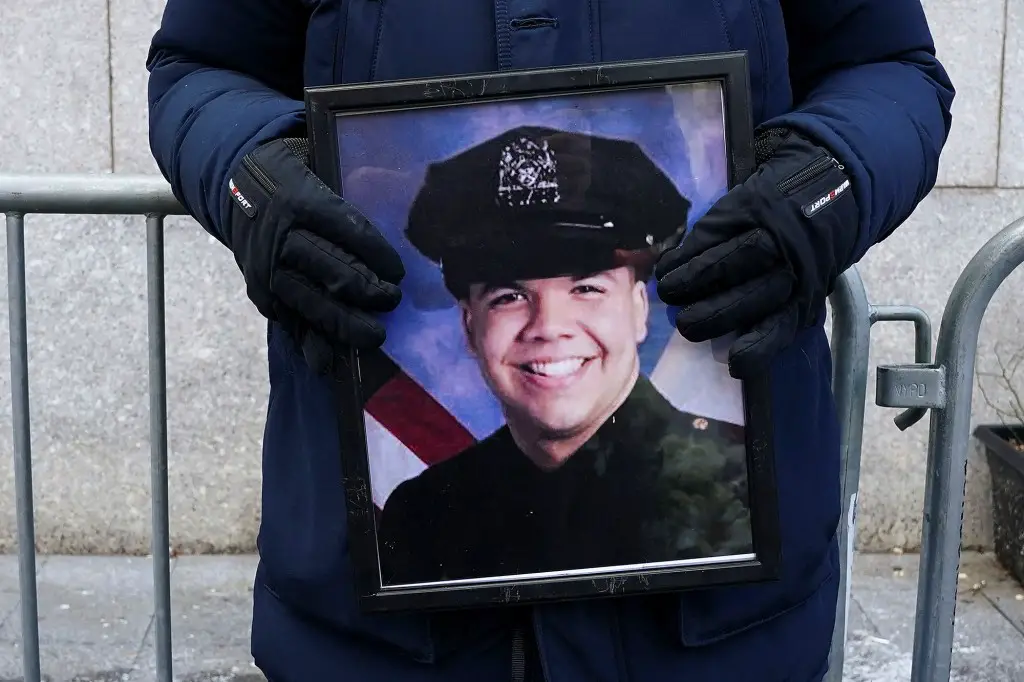Fallen NYPD cop Jason Rivera honored with Washington Heights mural