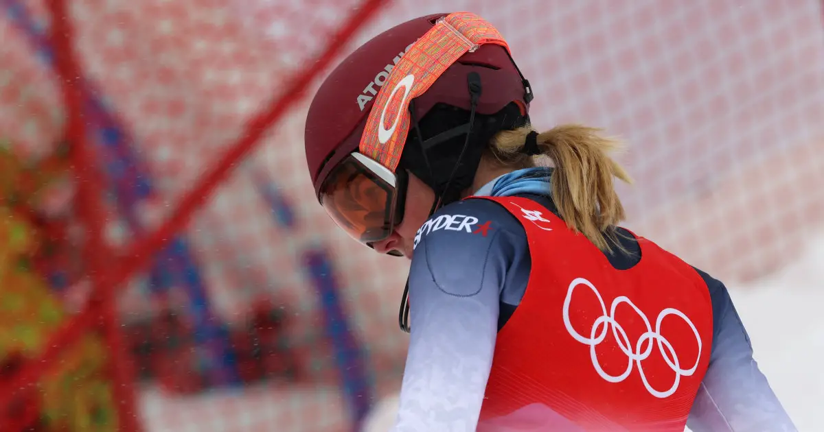Mikaela Shiffrin crashes out of slalom, ending her bid for an individual medal at the Beijing Olympics