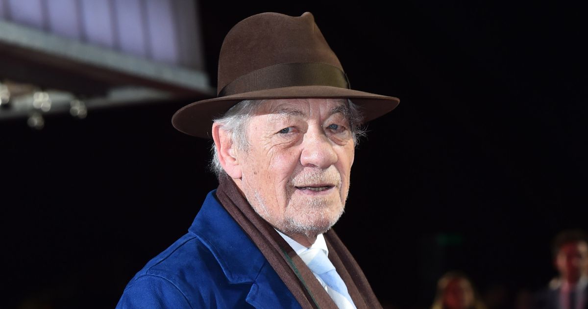Sir Ian McKellen warns fans of 'fraudulent impersonator' who faked his signature