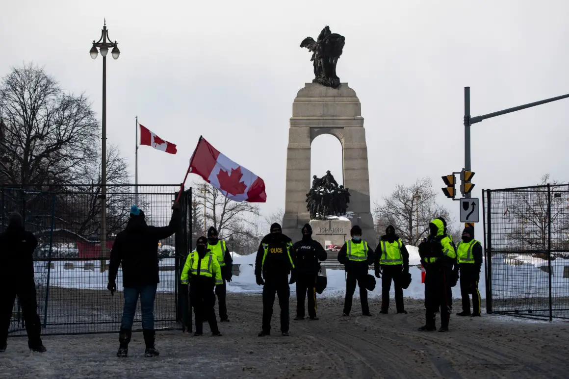 Standoff in Ottawa: 'How did we get here?'