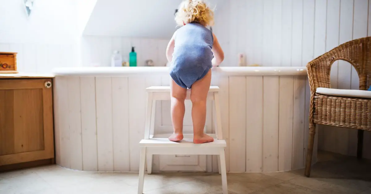 Urgent warning to parents over 'choking hazard' bath toy