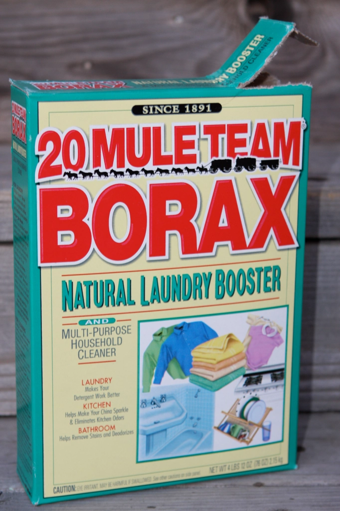 Can you use Borax on Colored Clothes? [Must Know!] 1